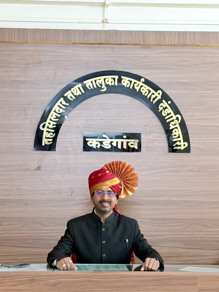 तहसीलदार अजित शेलार